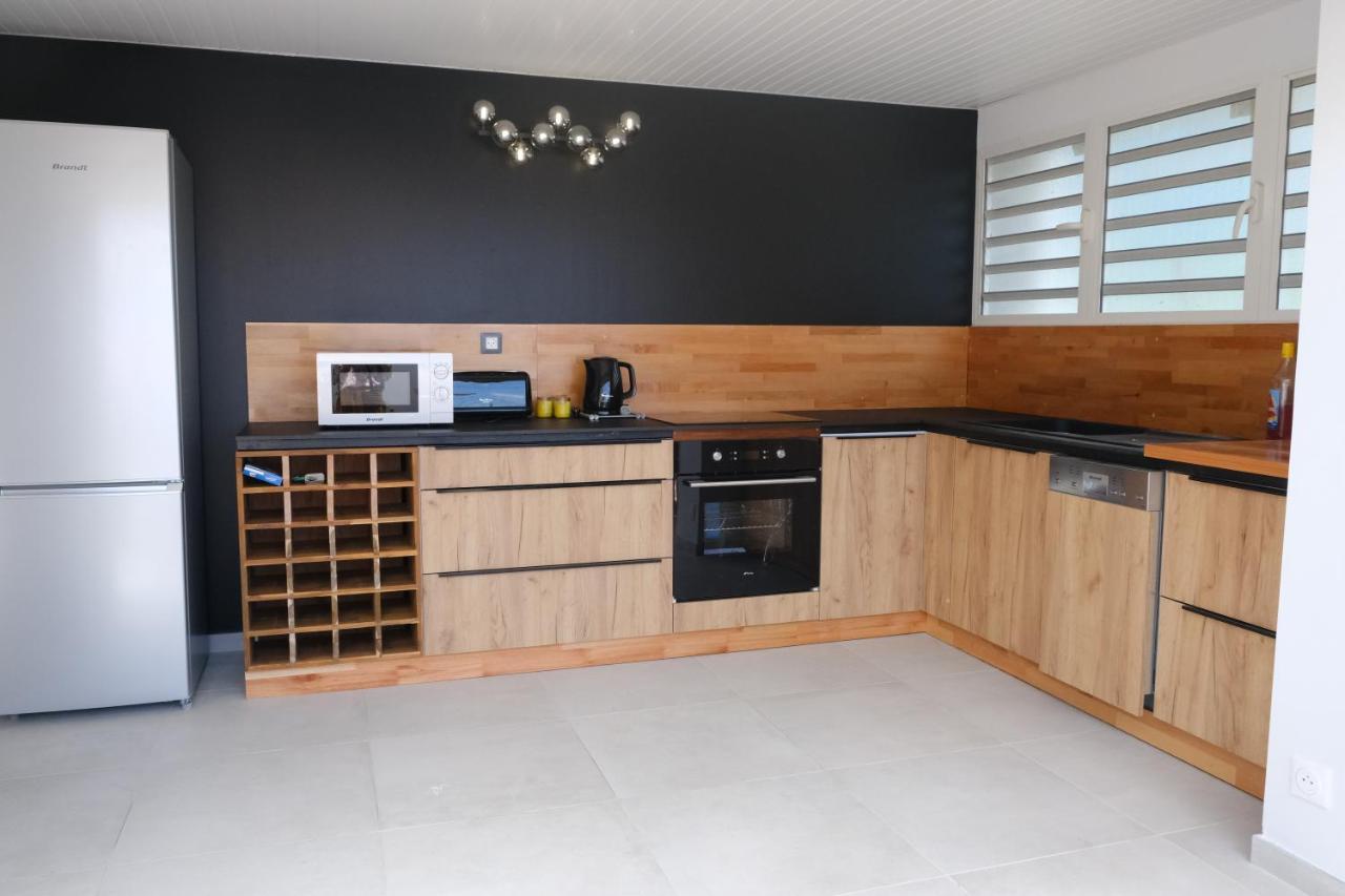 Ebene Apartment Сен-Лу Екстериор снимка
