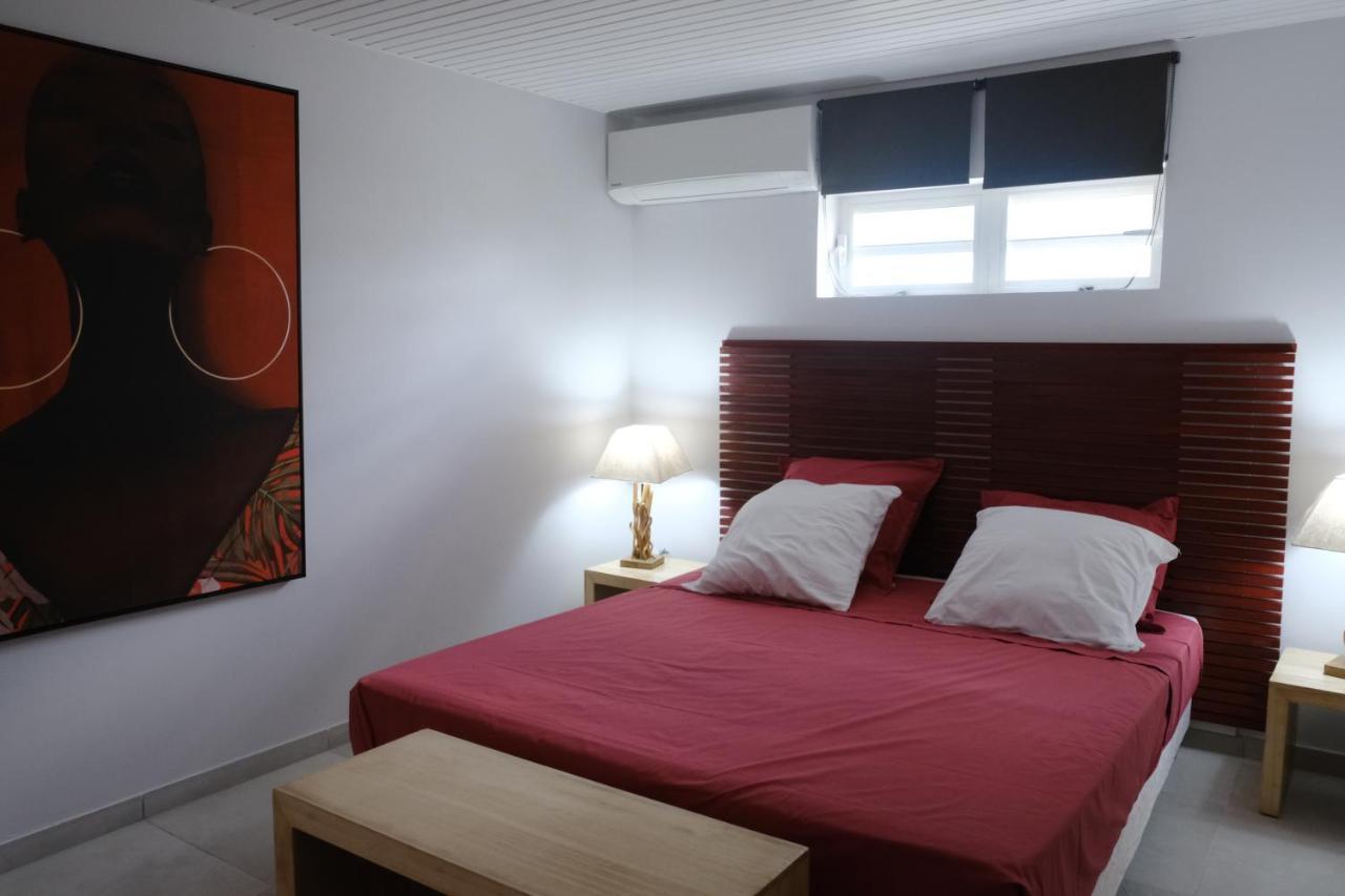 Ebene Apartment Сен-Лу Екстериор снимка