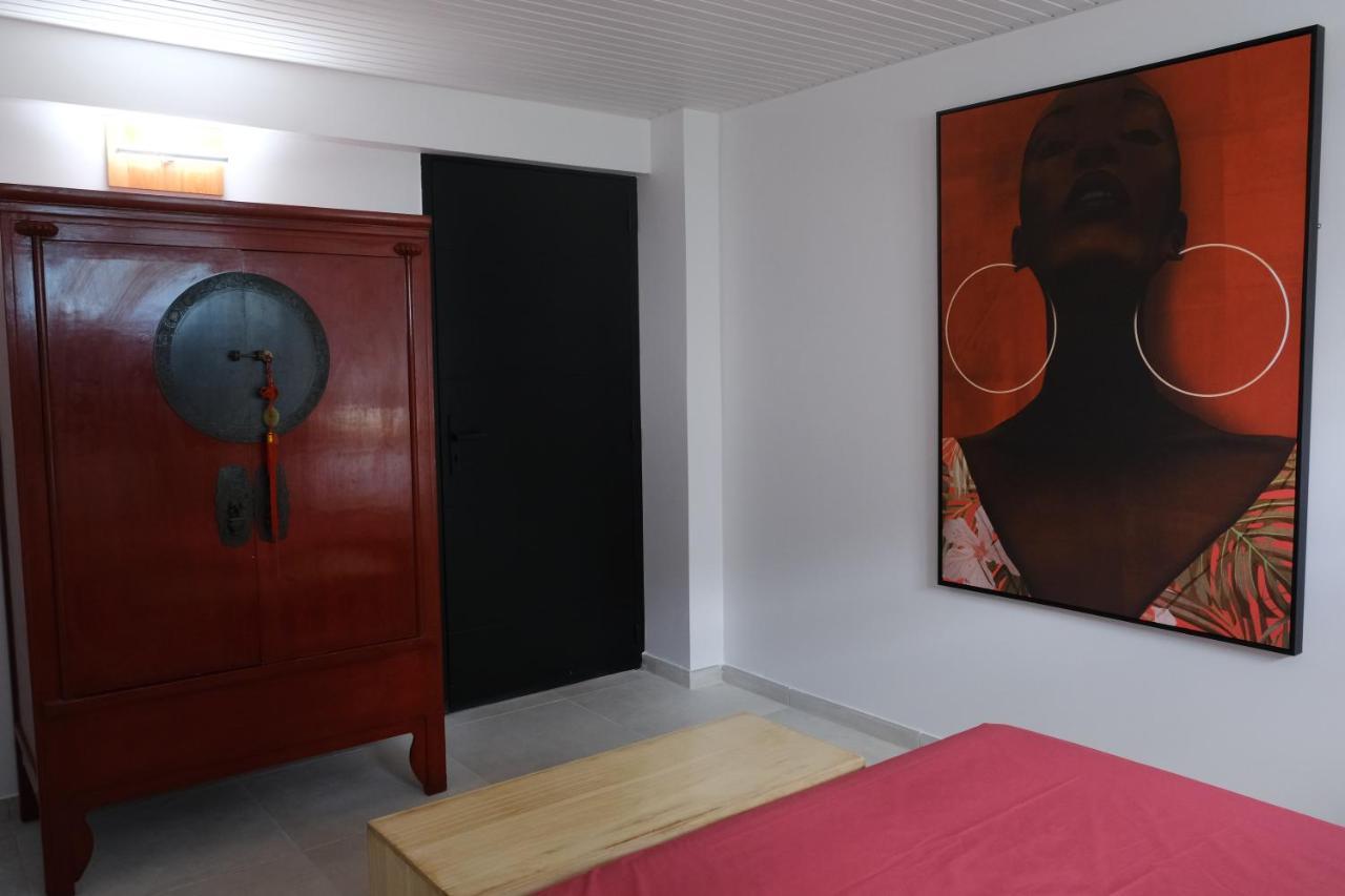 Ebene Apartment Сен-Лу Екстериор снимка
