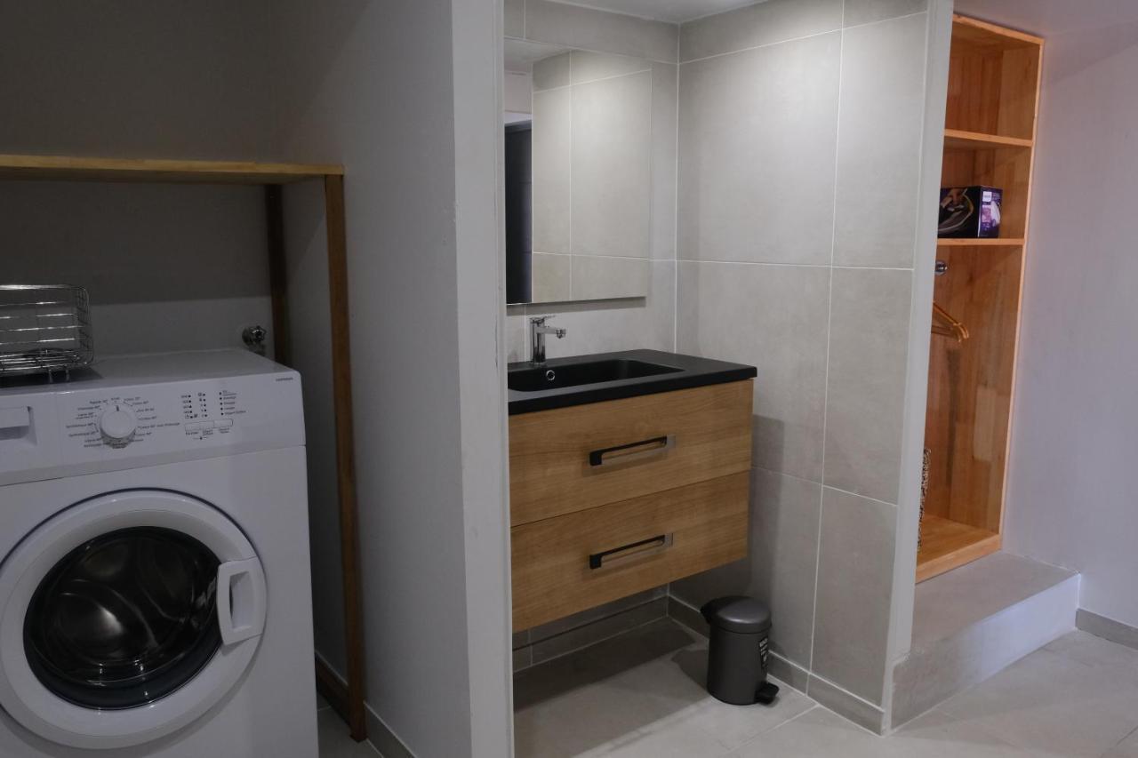Ebene Apartment Сен-Лу Екстериор снимка